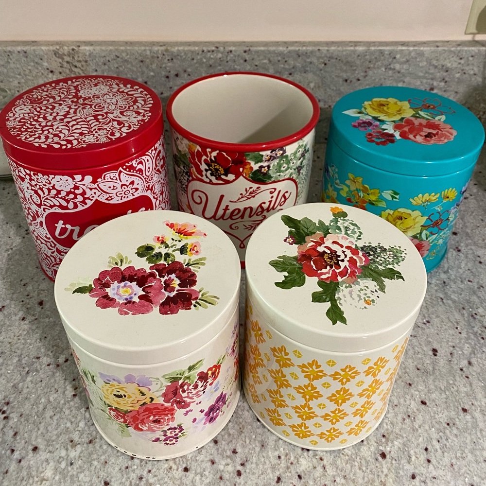Pioneer Woman Canisters & Utensil Holder